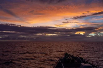 US Navy Awards Major $511.5M Radar Upgrade and $230M Amphibious Vehicle Contracts